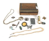 An assortment of costume jewellery and accessories.