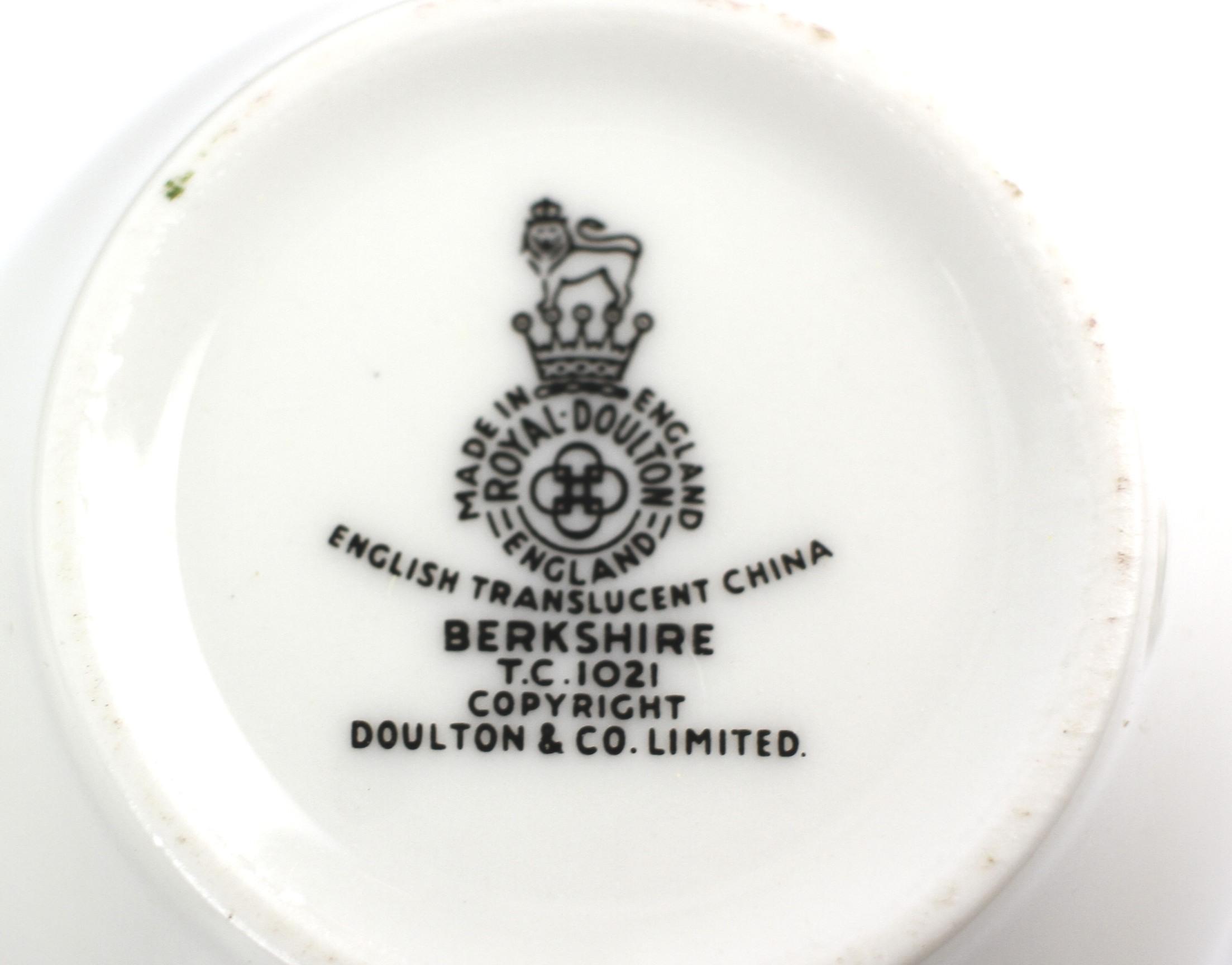 A Royal Doulton Berkshire pattern part tea and dinner service. - Image 2 of 2