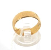 A 22ct gold wedding band. Size O/P, 4.