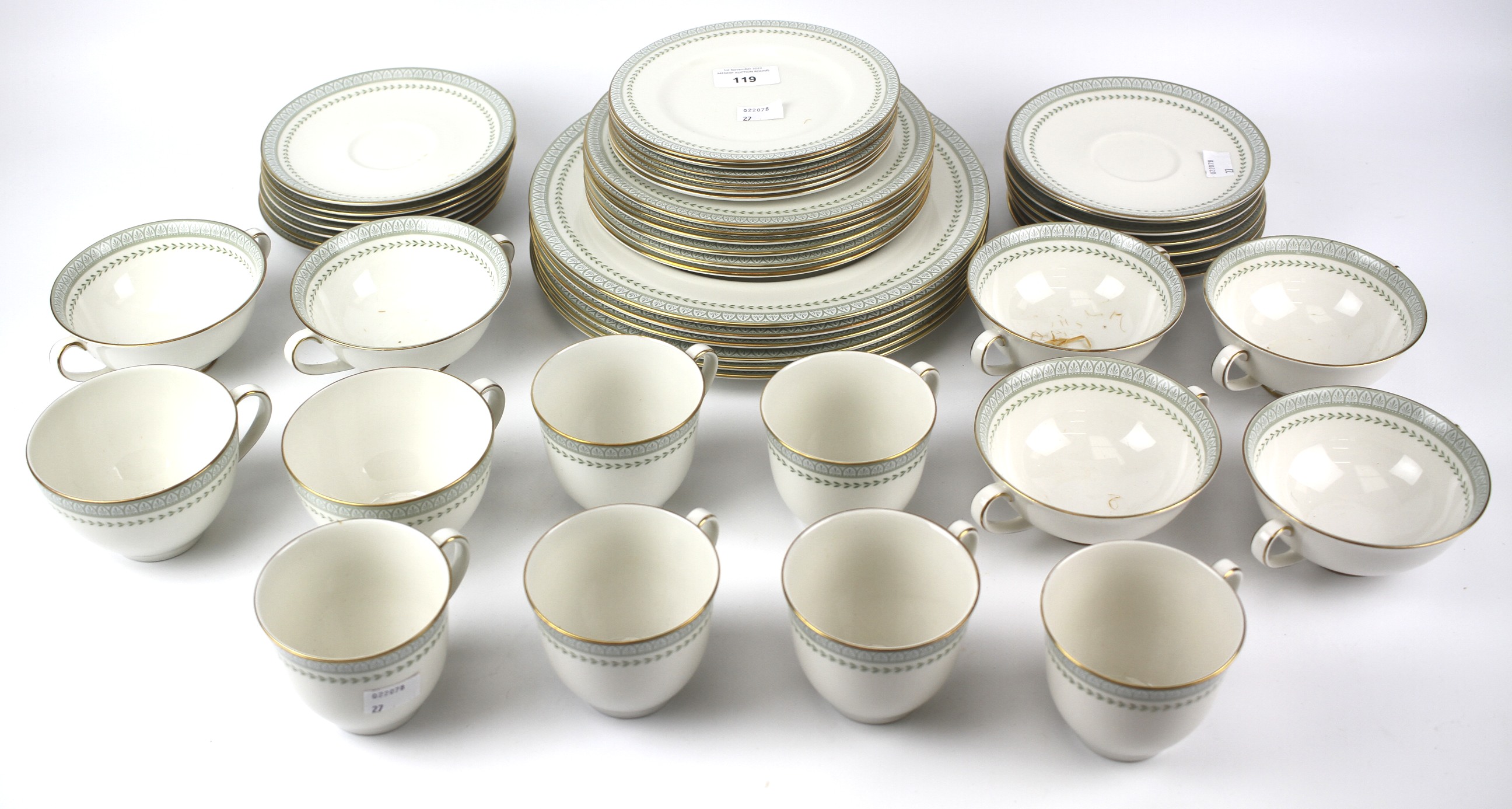 A Royal Doulton Berkshire pattern part tea and dinner service.