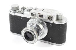 A Zorki 1 35mm rangefinder camera. With a 50mm 1:3.5 lens.