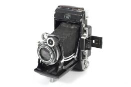 A Zeiss Ikon Super Ikonta 531/2 6x9 medium format rangefinder camera. With a 105mm 1:3.