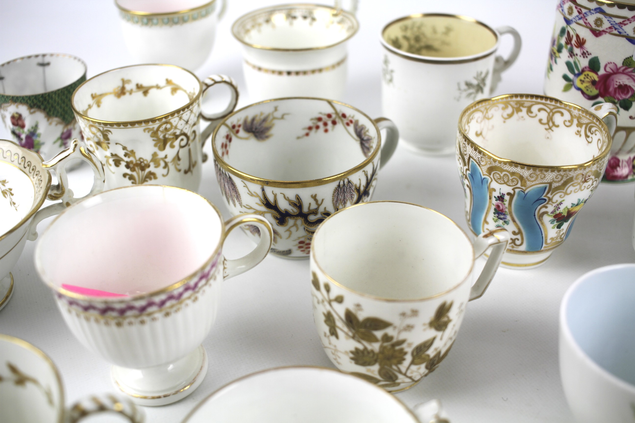 A large collection of 19th century and later ceramic and porcelain tea cups. - Image 2 of 3