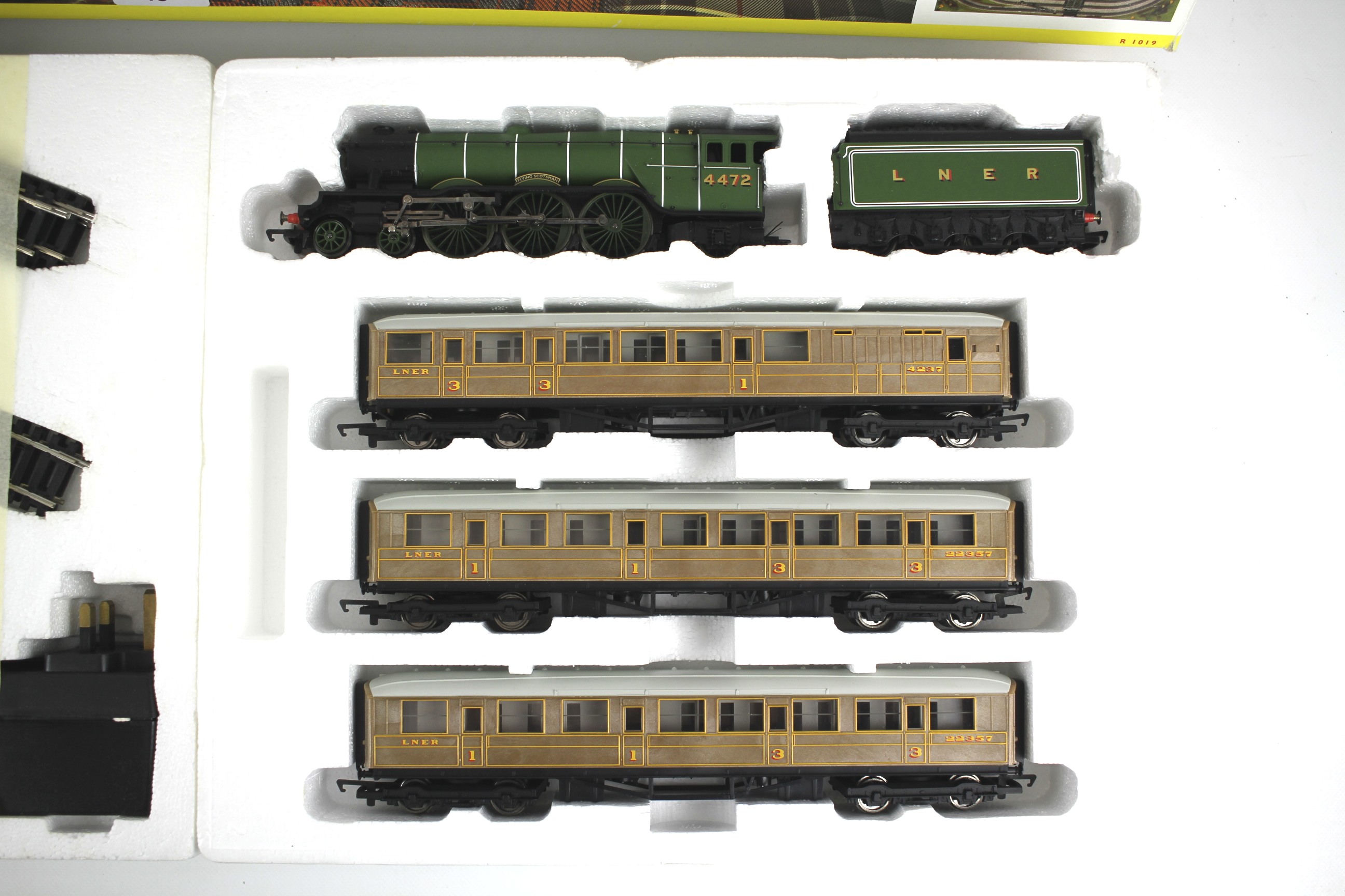 A Hornby OO gauge 'Flying Scotsman' electric train set. - Image 2 of 2