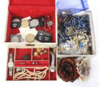 A comprehensive assortment of costume jewellery.