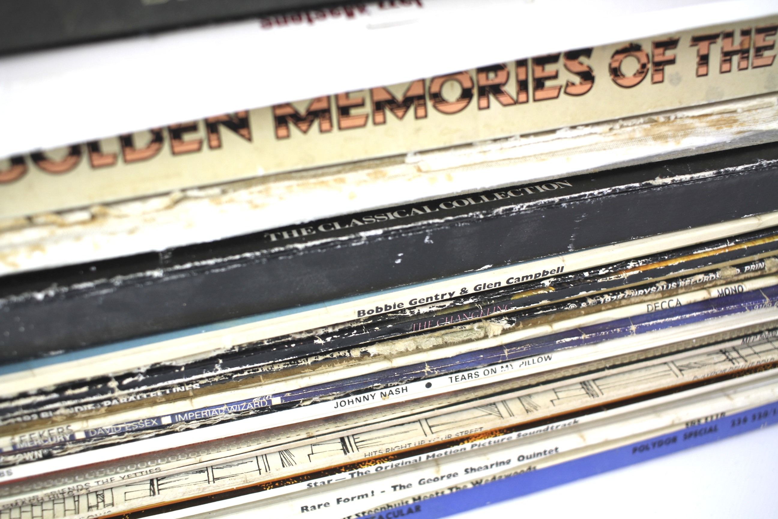 A large collection of vintage vinyl. - Image 2 of 3