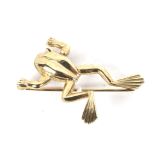 A 9ct gold novelty brooch. Modelled in the form of a frog, weight 3.