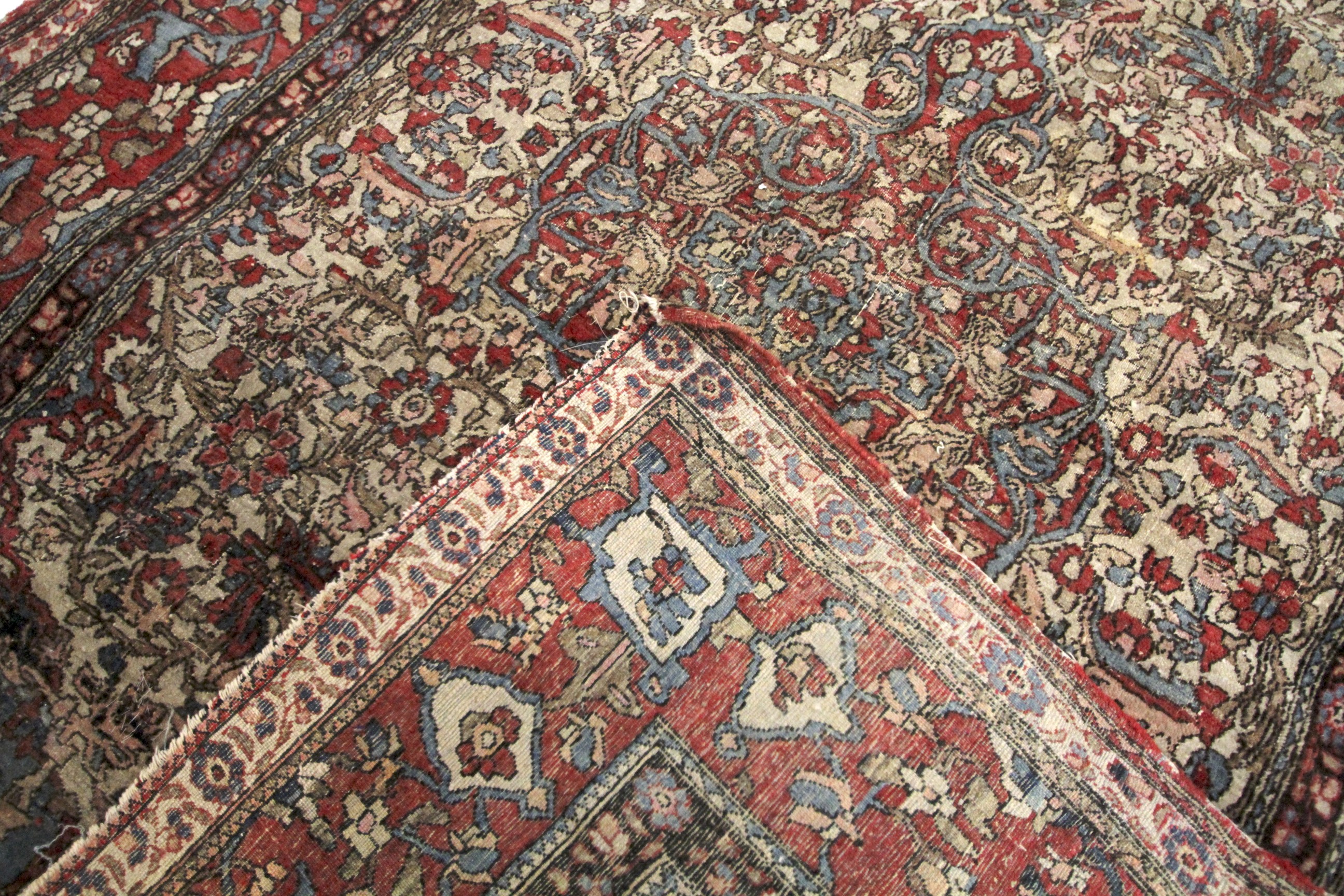 A 20th century rug. - Image 3 of 3