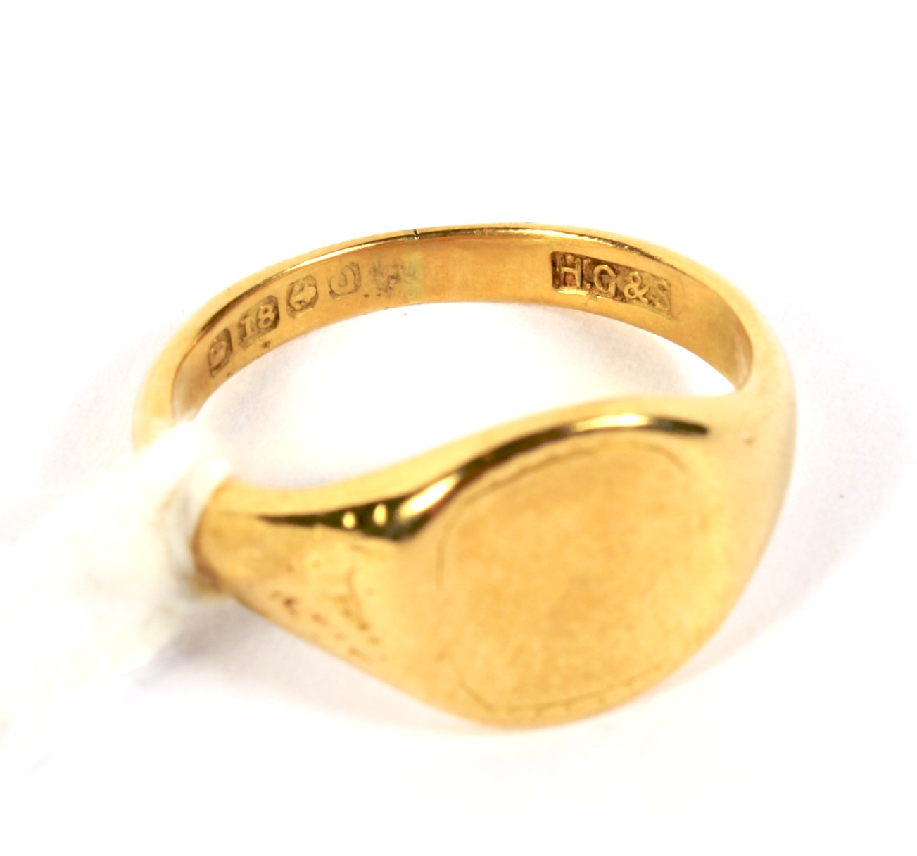 An 18ct gold gentleman's signet ring. 4. - Image 2 of 2