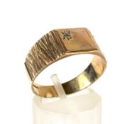A 9ct gold square signet ring.