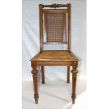 Satz von 5 Holzstühlen, teils gedrechselt, Sitz und Lehne mit Flechteinlage, um 1900, H 100 cm, B 44