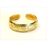 14 k Gelbgold Armspange, fein graviert, D 6 cm, 21,5 gr.