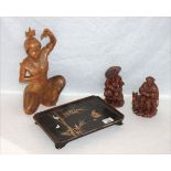 Asiatisches Konvolut: 2 Holzfiguren, H 17 cm, Tänzerin, H 32 cm, und Tablett mit