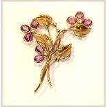 18 k Gelbgold Brosche in Blumenform mit Rubinen, keine Diamanten, signiert LeGi 314, 8,8 gr., H 6,