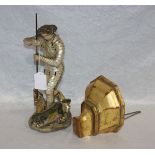 Gußfigur 'St. Georg mit Drachen', farbig bemalt, H 32 cm, B 13 cm, T 10 cm, und Holz Wandsockel,