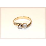 Dekorativer 14 k Gelbgold Ring mit in Weißgold gefaßten Diamanten, um 1900, zus. ca. 0,45 ct., Gr.
