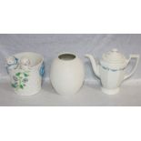 Konvolut: Rosenthal Kaffeekanne, Maria weiß, Rosenkante blau, Hutschenreuther Vase mit