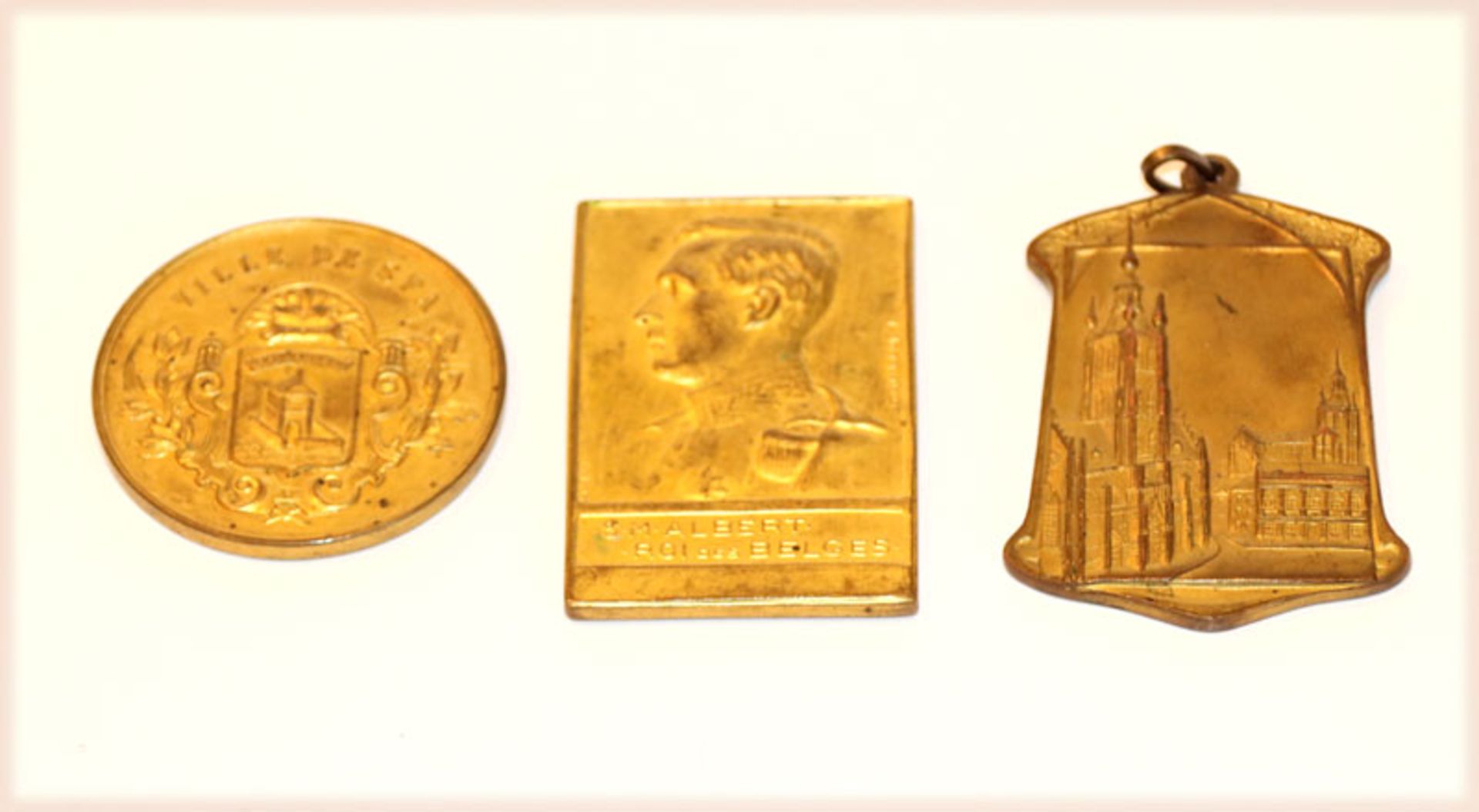 Konvolut von 3 belgischen Reitermedaillen, Liege 1934, 1. Preis, Spa 1935, 1. Preis und Ville de