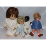 Puppen-Konvolut von 3 Schildkröt Puppen und Zapf Puppe, alle bekleidet und bespielt