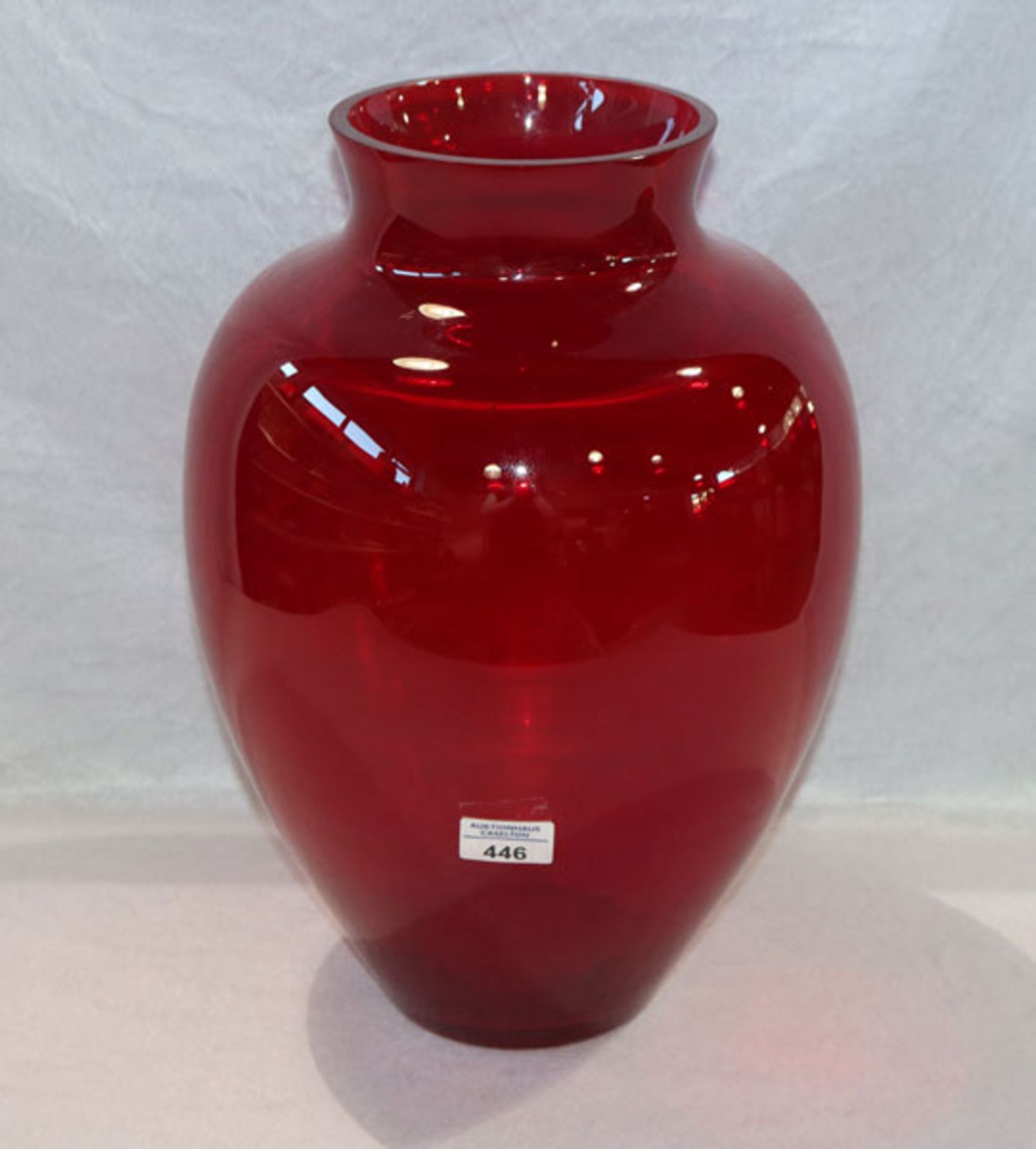 Rote Glasvase, gemarkt Poschinger, H 41 cm, D 30 cm, Gebrauchsspuren, Abholung oder Versand per