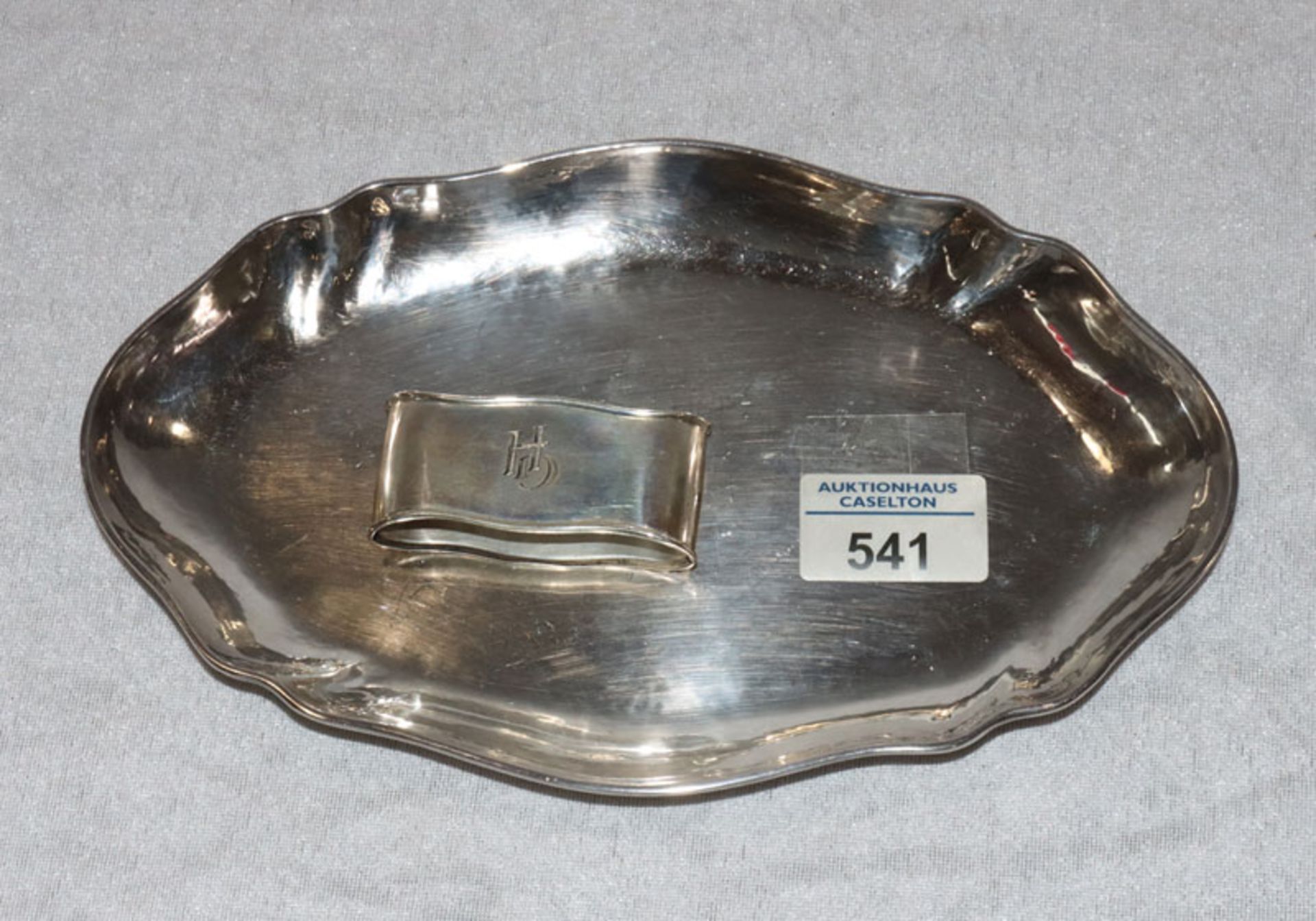 Ovales Tablett mit geschwungenem Rand, 800 Silber, L 23 cm, B 15 cm, und Serviettenring mit