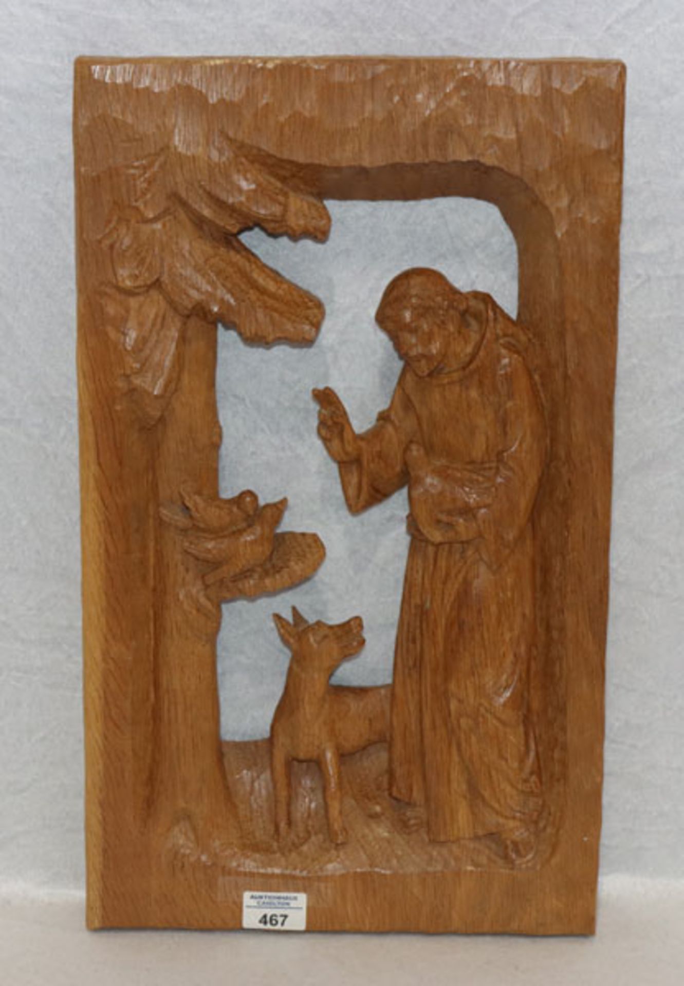 Holzrelief 'Heiliger Leonhard mit den Tieren', gebeizt, H 52 cm, B 31 cm, T 6 cm