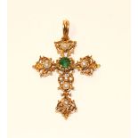 Dekorativer 14 k Gelbgold Kreuzanhänger mit Smaragd und 5 kleinen Perlchen, feine Handarbeit, 6 gr.,