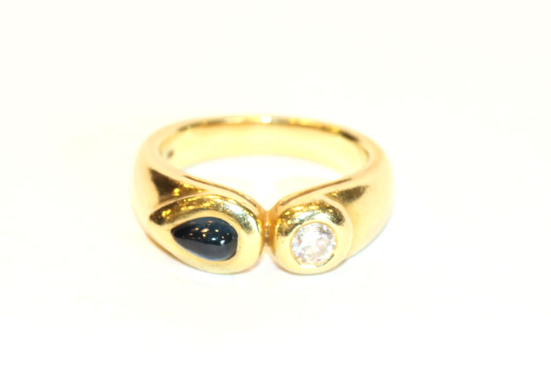 14 k Gelbgold Ring mit Diamant und Safir-Cabochon, 8,2 gr., Gr. 53