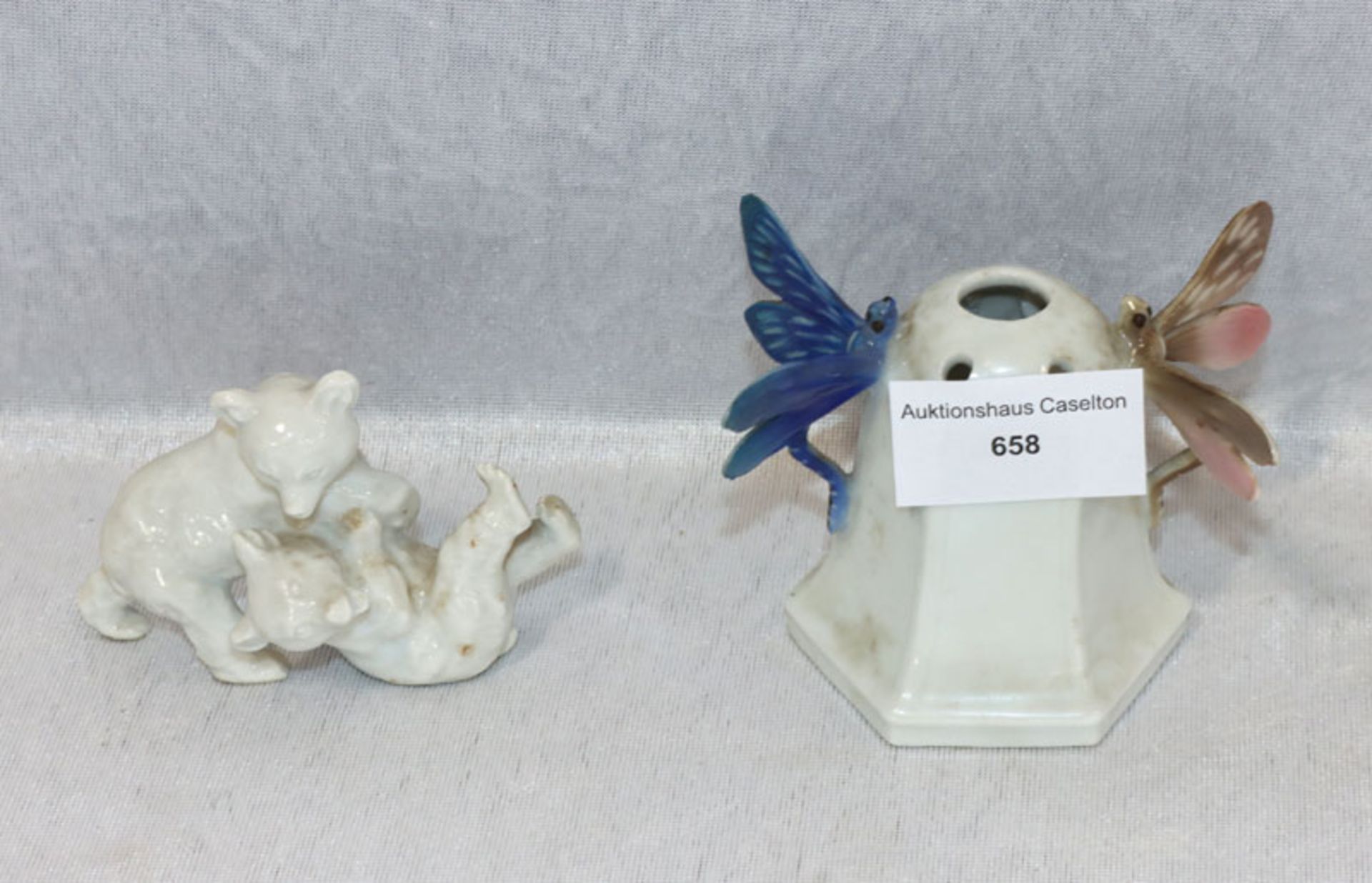 Ens Porzellan Steckvase mit plastischen Libellen, H 7 cm, D ca. 10 cm, und Rosenthal 'Spielende