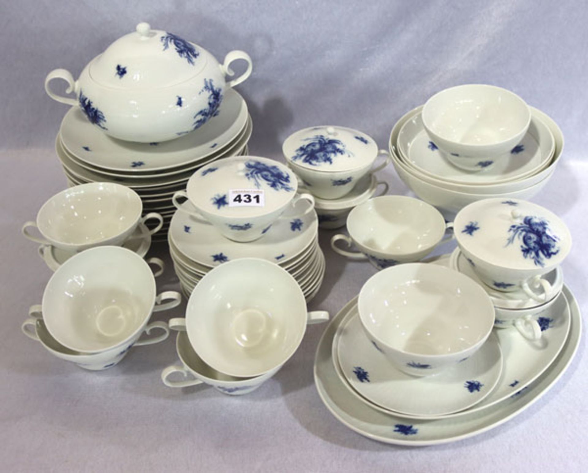 Rosenthal Speise-Serviceteile, Romanze in Blau, 13 Speiseteller, 12 Suppentassen mit Untertassen und