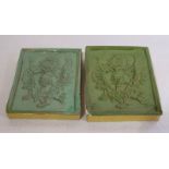 2 Tonkacheln mit Wappendekor, grün glasiert, 18./19. Jahrhundert, 27 cm x 23 cm und 29 cm x 24 cm,
