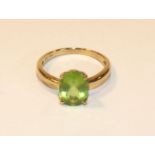 8 k Gelbgold Ring mit Olivin, 2,1 gr., Gr. 53, passend zu Lot 49