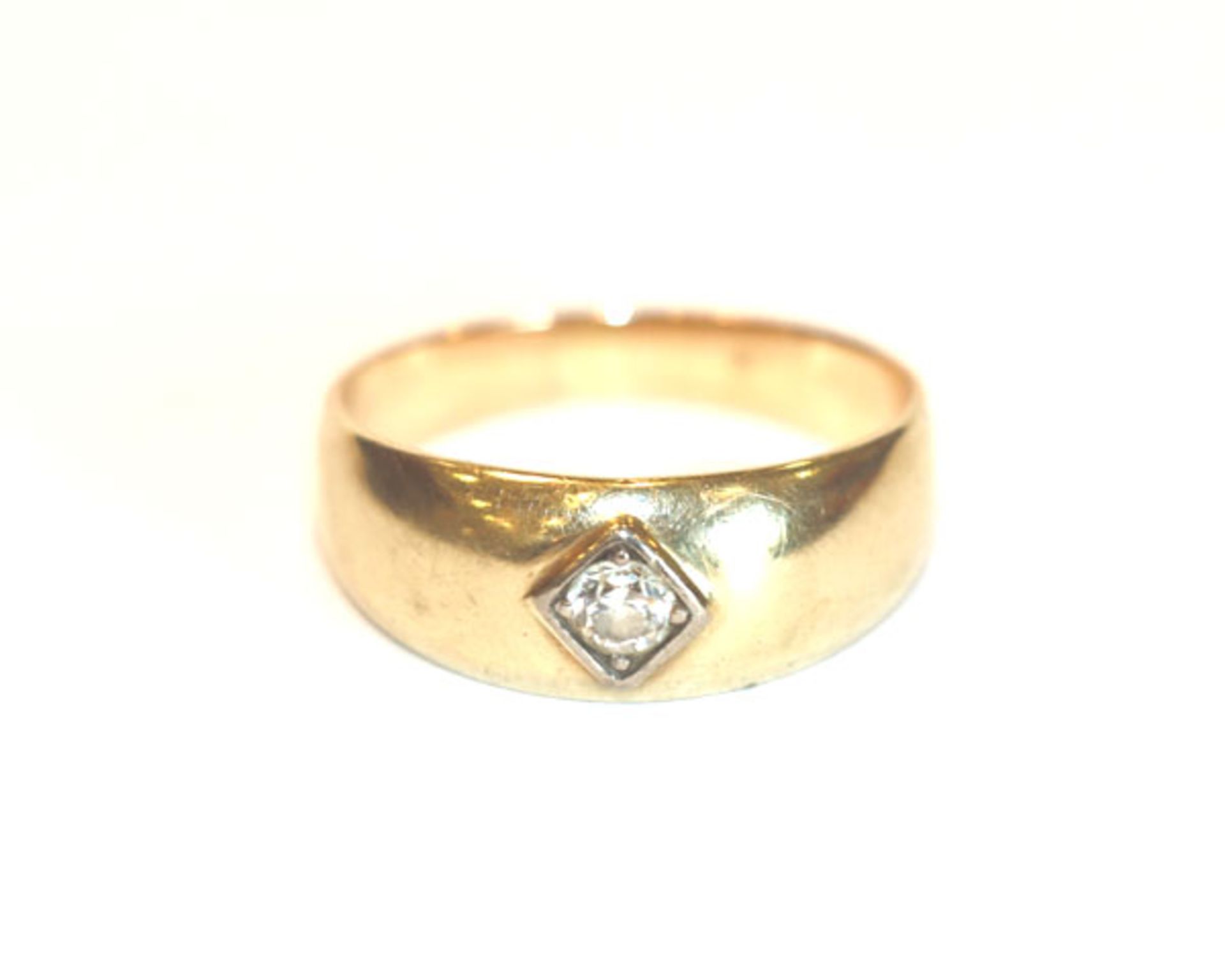 14 k Gelbgold Ring mit in Weißgold gefaßten Diamant, Gr. 55, 4,6 gr.