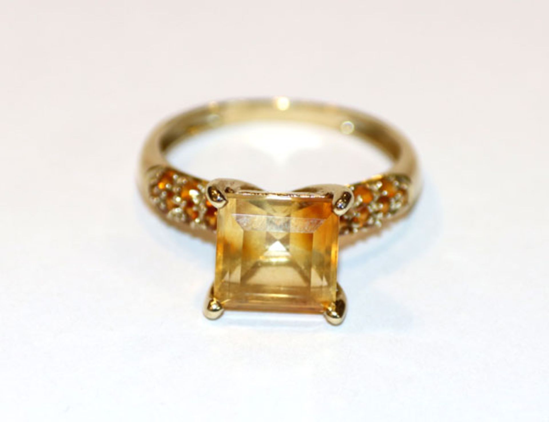 8 k Gelbgold Ring mit Citrin, 2,8 gr., Gr. 56