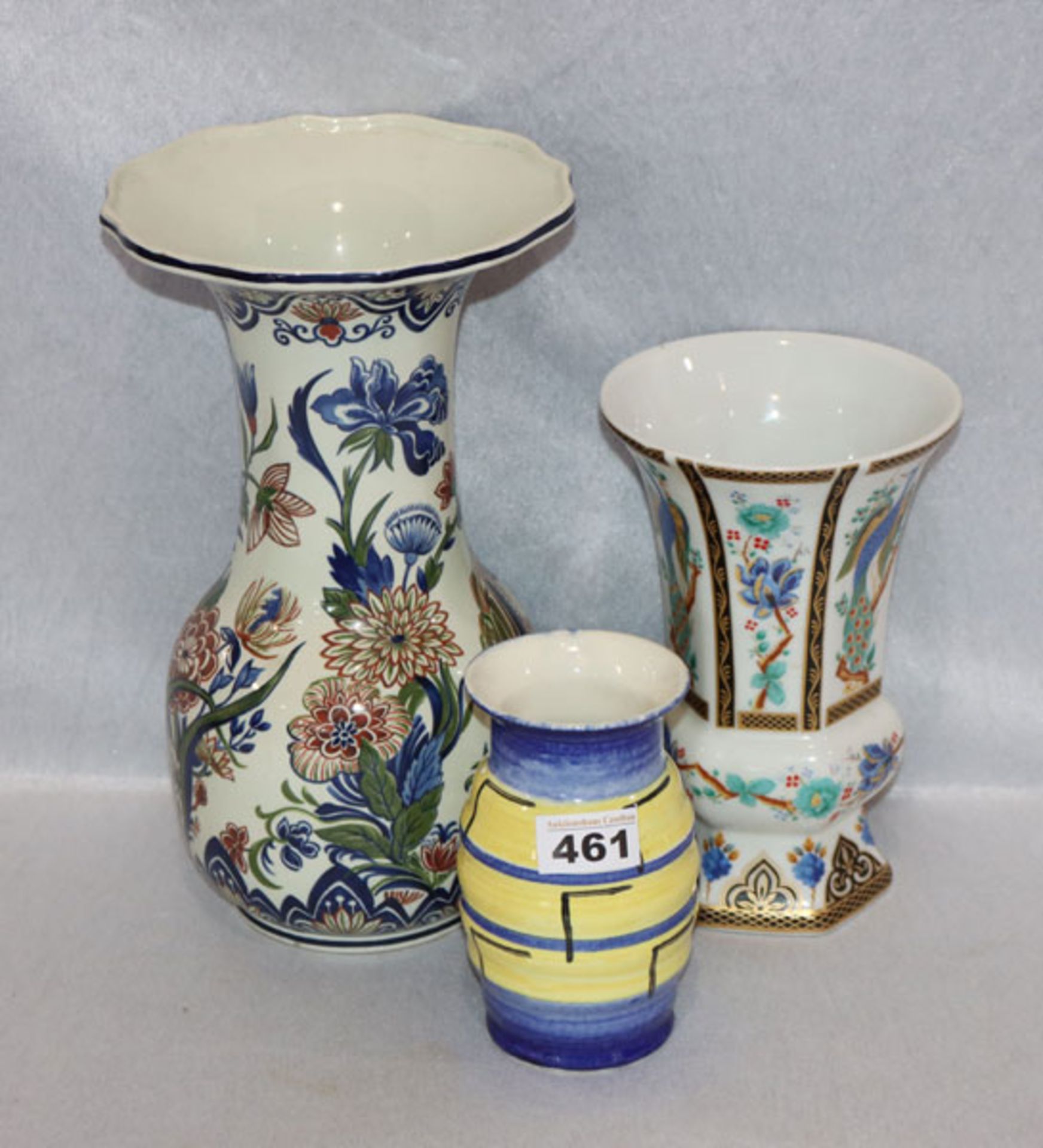 Konvolut: Keramikvase mit buntem Blumendekor, H 30 cm, D 18 cm, Goebel Blumenvase mit gelb/blau/