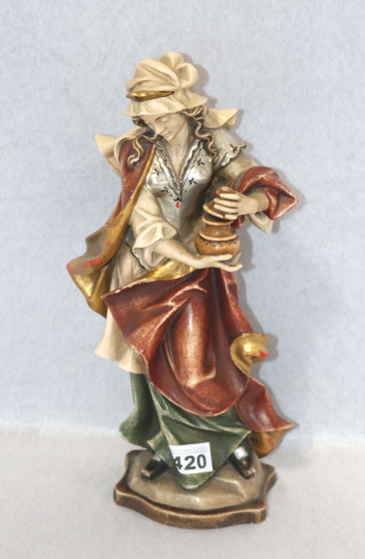 Holz Figurensulptur 'Heilige Dorothea', farbig gefaßt, Fassung teils beschädigt und berieben, H 35
