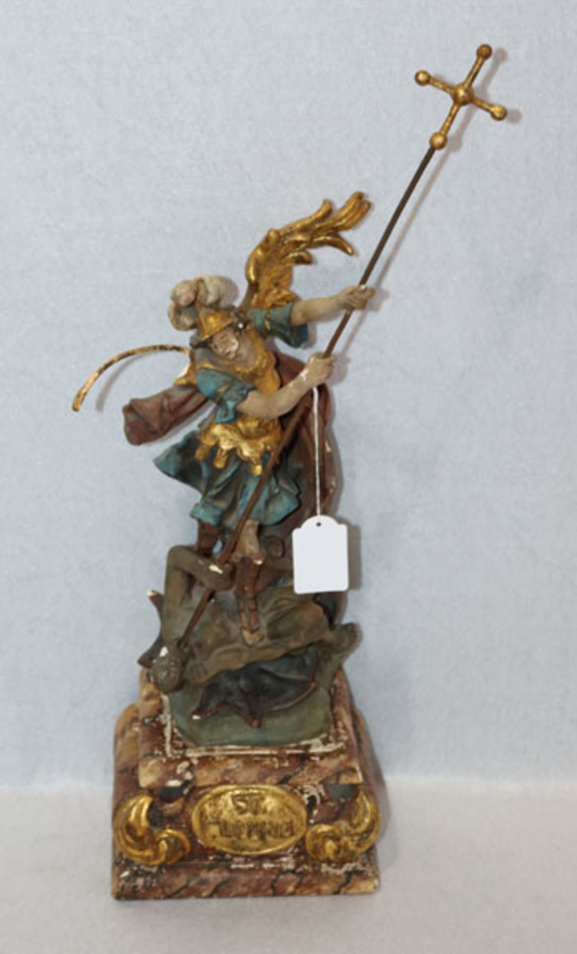 Gips Figurenskulptur 'St. Michael', auf Sockel, farbig gefaßt, 19. Jahrhundert, ein Flügel fehlt,