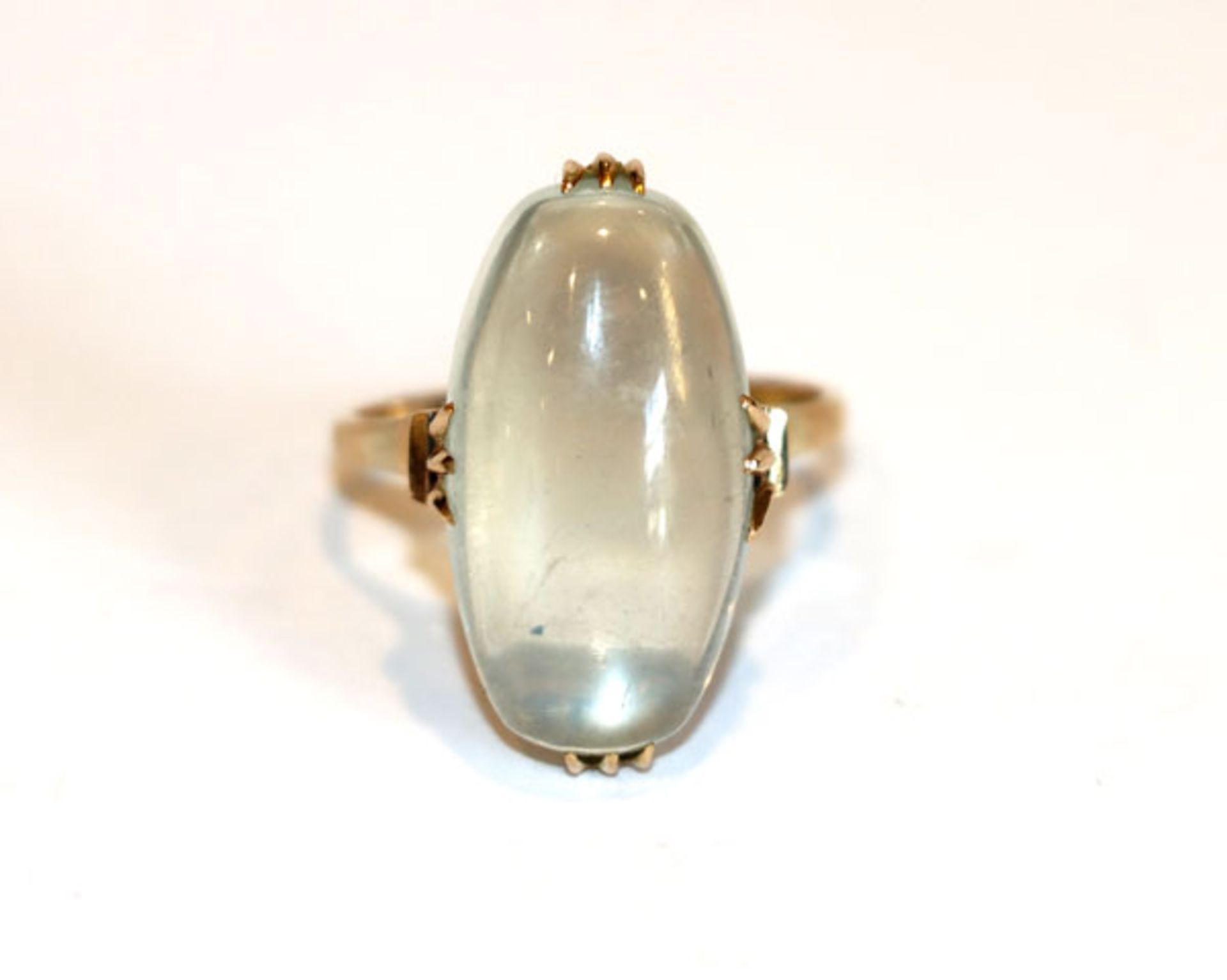 14 k Gelbgold Ring mit fein gefaßtem Mondstein, 5,8 gr., Gr. 53