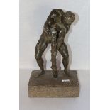 Metallskulptur 'Männerakt mit Baumstamm', auf Steinsockel signiert Nicolaus Schmidt, * 1883 Mühlheim