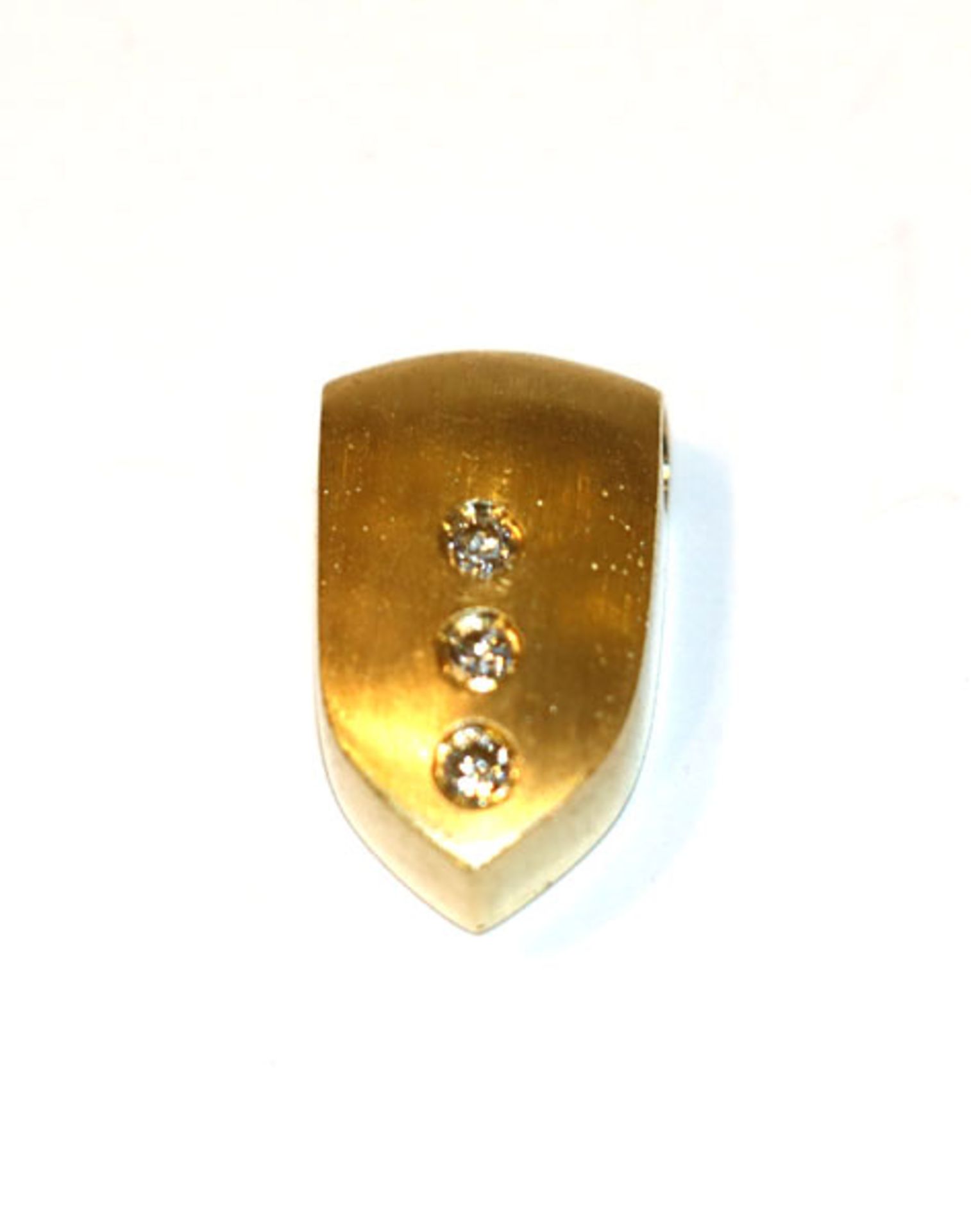 18 k Gelbgold Anhänger, mattiert mit 3 Diamanten, 4 gr., L 1,5 cm, passend zu Lot 15 und 16