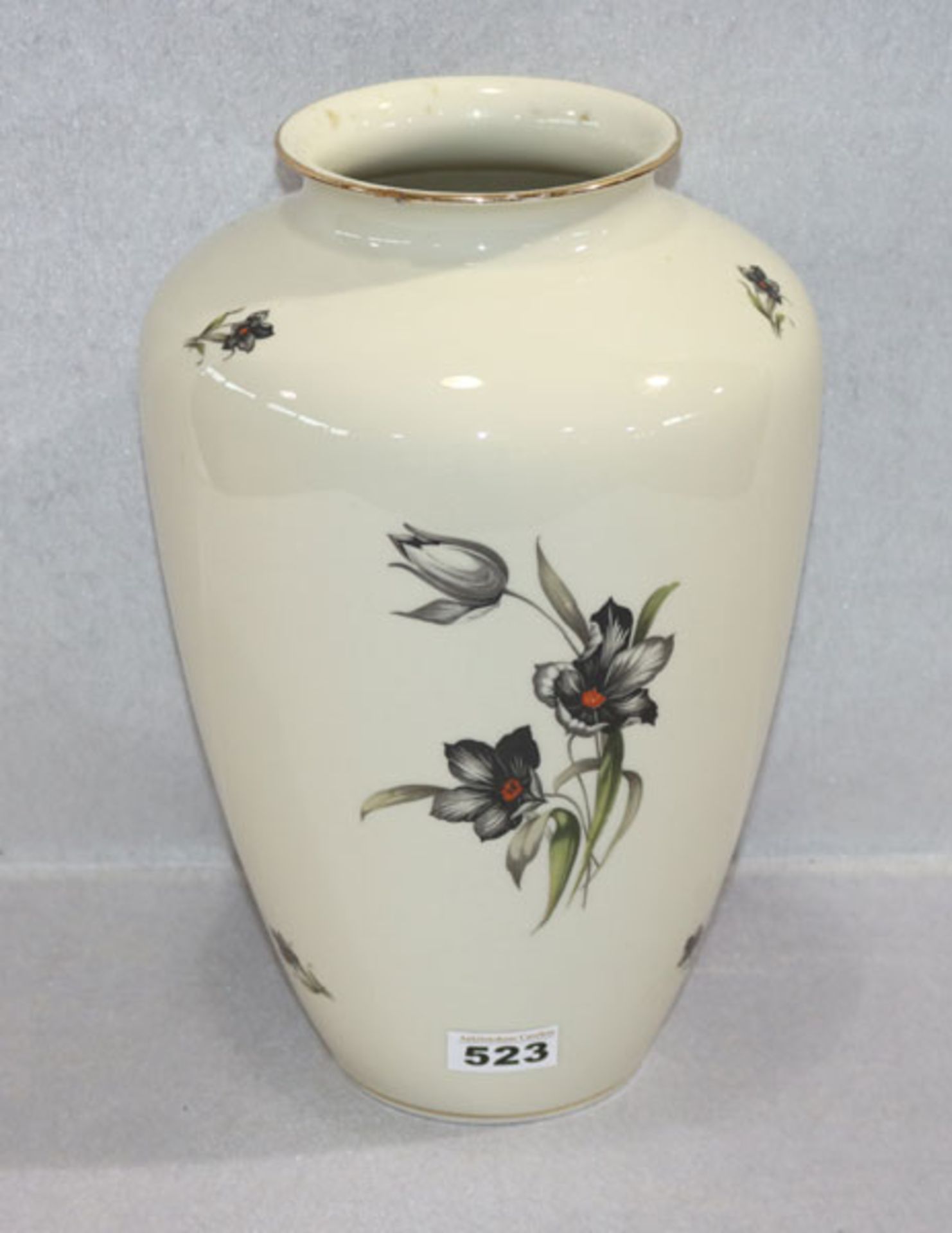 Hutschenreuther Arzberg Blumenvase mit Floraldekor unmd Goldrand, Vasenrand beschädigt, H 35 cm