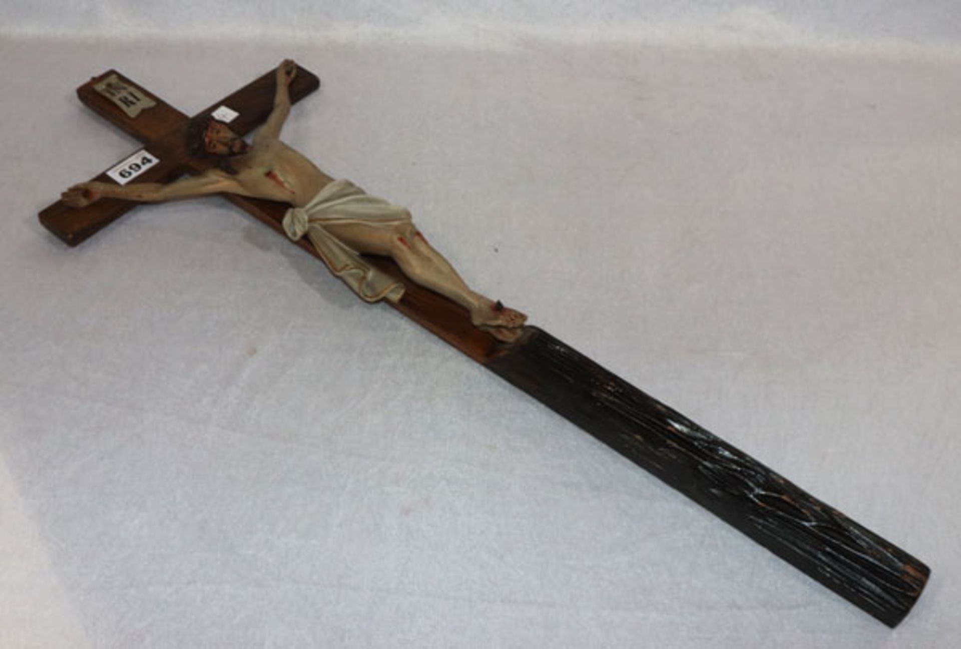 Holzkreuz mit Korpus Christi, bemalt, H 75 cm, B 28 cm, teils bestossen