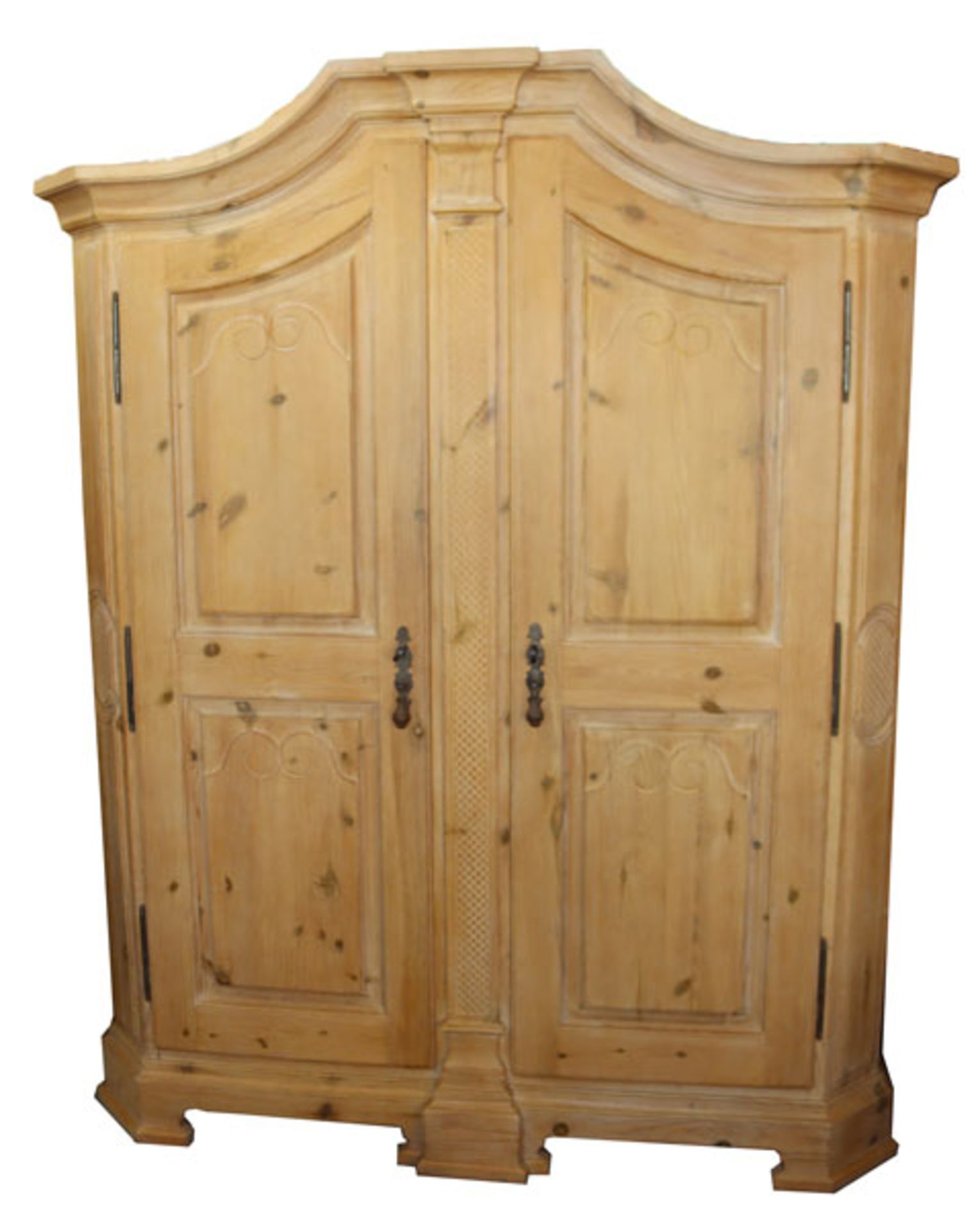 Bauernschrank, Nadelholz, geschwungener Korpus mit 2 Türen, Kassettendekor, Reliefdekor, H 209 cm, B