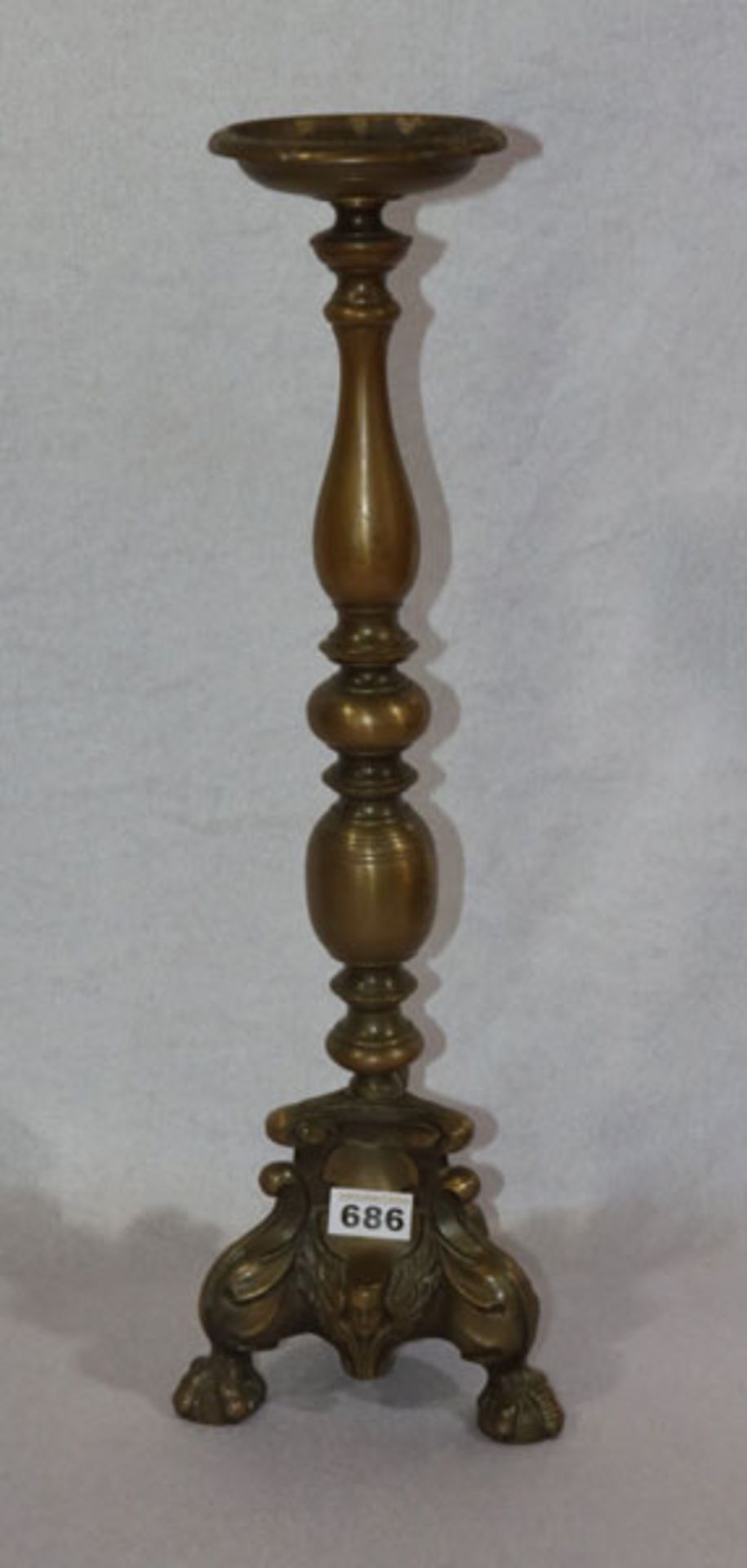 Messing Kerzenleuchter, datiert AD 1635, H 58 cm, Alters- und Gebrauchsspuren