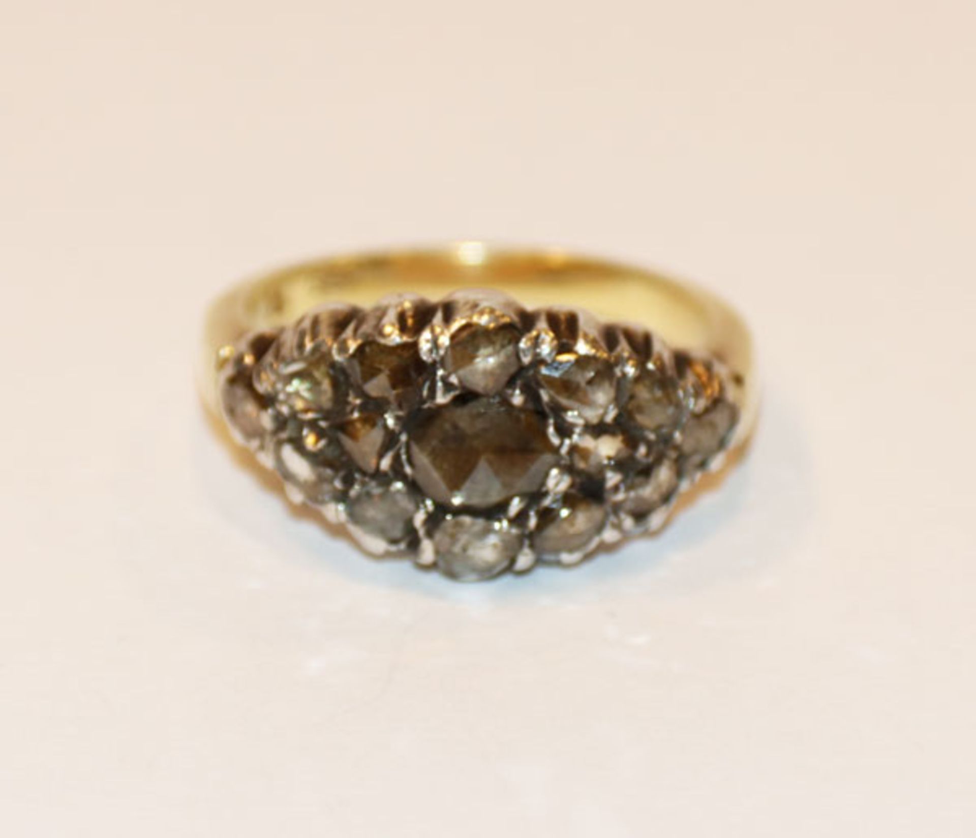14 k Gelbgod Ring mit Altschliff Diamanten in Weißgold gefaßt, 5,4 gr., Gr. 51, ältere Handarbeit