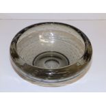 A Whitefriars bubbled smoky glass bowl, 8,5" diameter.