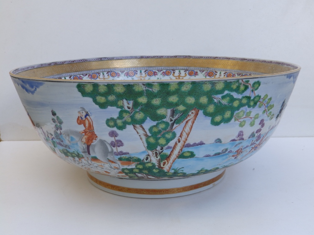 An 18thC Chinese porcelain punch bowl, finely painted with a continuous fox-hunting scene, 14.5" - Image 6 of 20