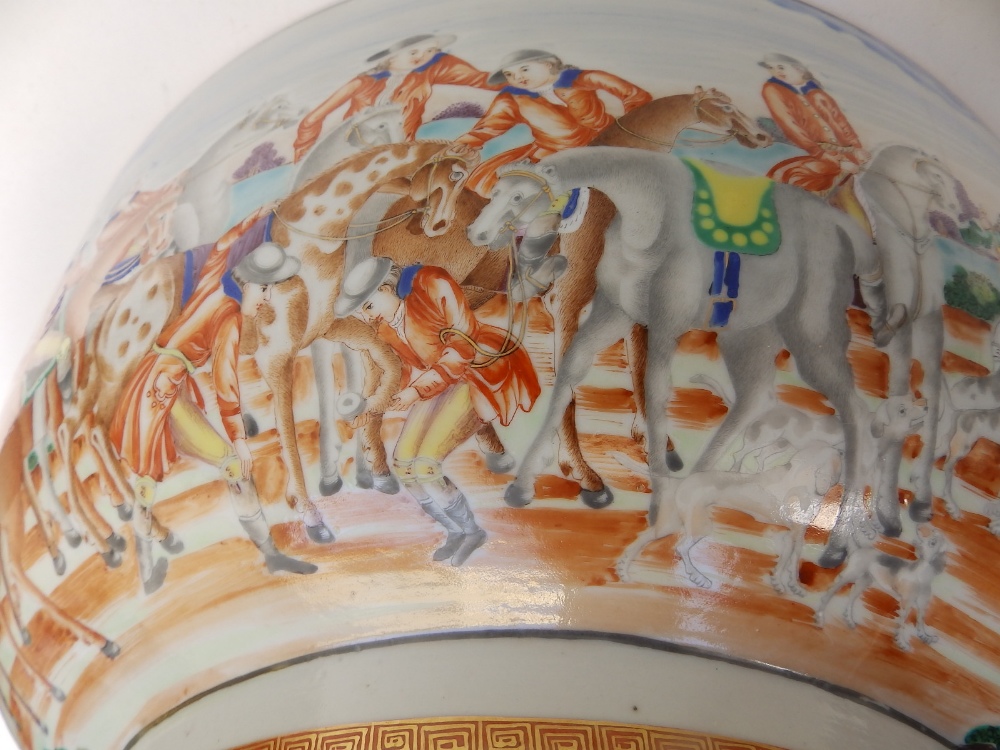 An 18thC Chinese porcelain punch bowl, finely painted with a continuous fox-hunting scene, 14.5" - Image 20 of 20