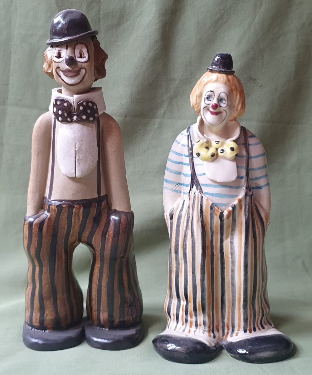 Two studio pottery clown figures by Elizabeth Haslam, the taller 11.5".