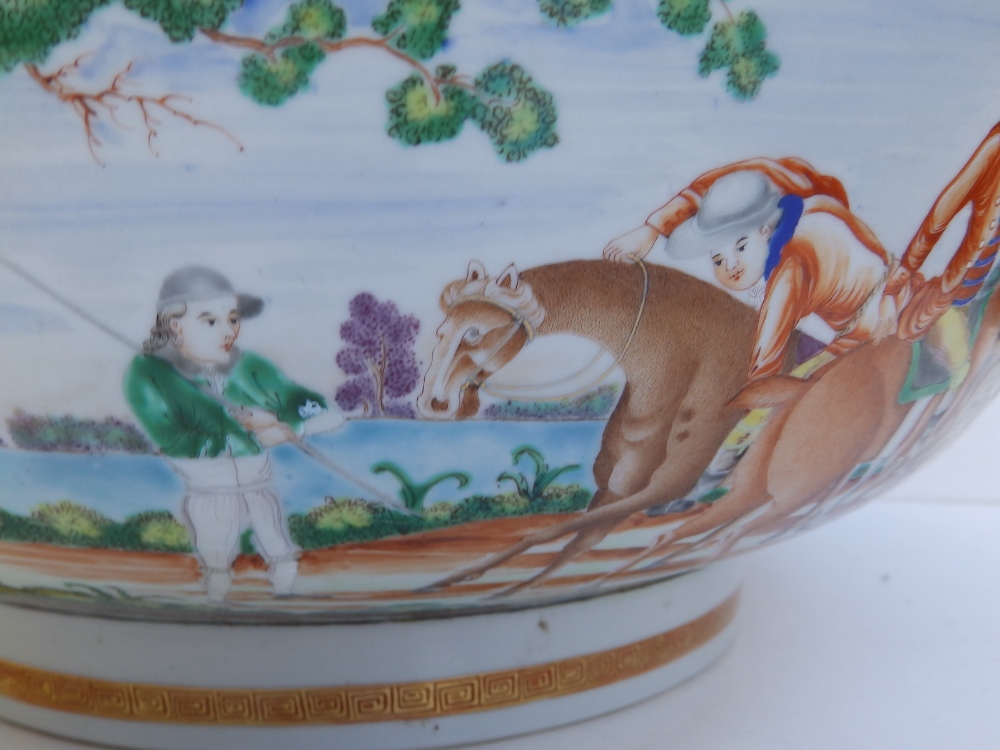 An 18thC Chinese porcelain punch bowl, finely painted with a continuous fox-hunting scene, 14.5" - Image 9 of 20